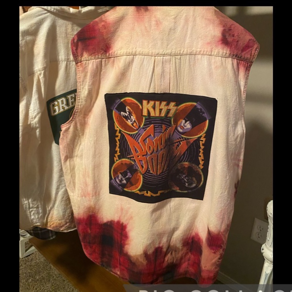 KISS sleeveless flannel